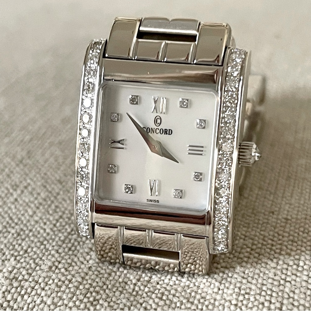 Ladies Concord La Tour watch, 14K white gold, diamond bezel